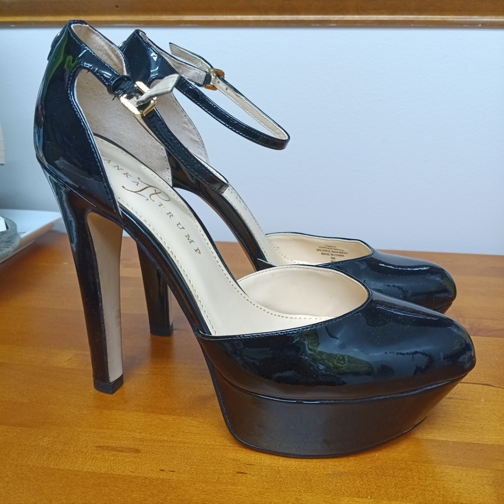 IVANKA TRUMP NALA BLACK PATENT 8M 5.25 INCH HEEL 1.5 INCH PLATFORM